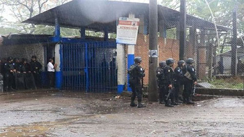 Un motín causa varias víctimas en Guatemala Un motín causa varias víctimas en Guatemala